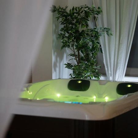 Hotel Spa Palawan Prive Avec Jacuzzi Et Sauna Liegi Esterno foto